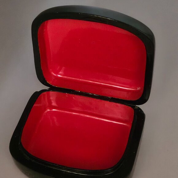 Vintage Miniature Russian Lacquer trinket jewerly box; ring box - Picture 8 of 8